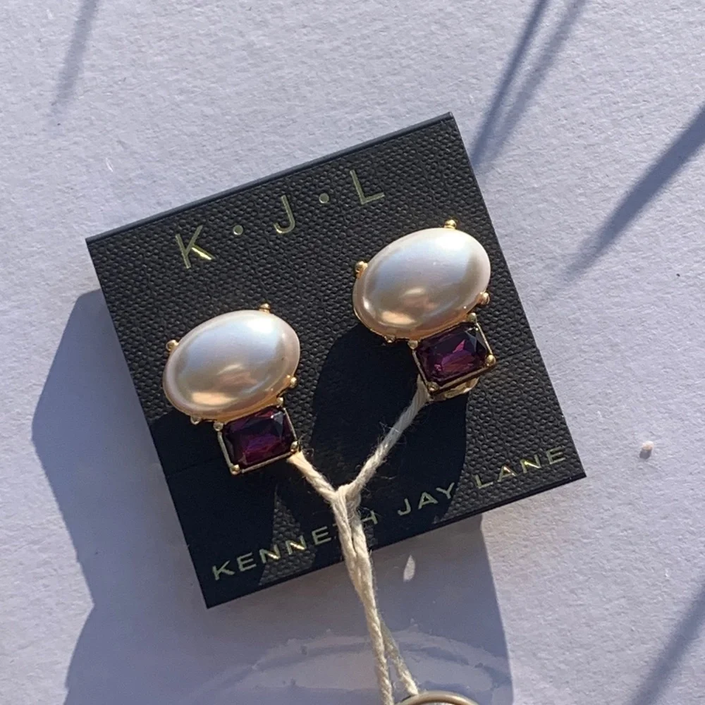 NWT Kenneth Jay Lane Purple Amethyst Crystal Pearl Clip On Earring - Picture 1 of 10